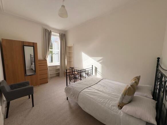Bedroom2__287-_1DR