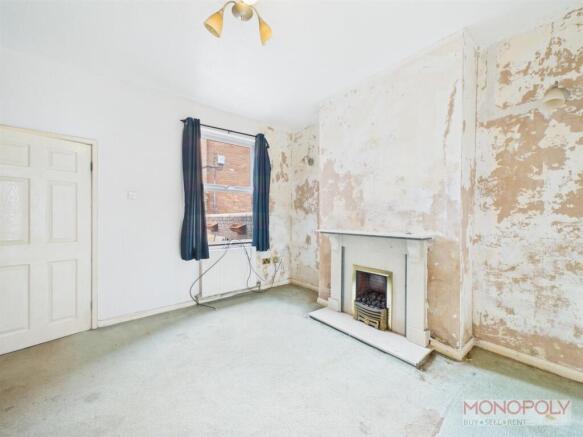 Holt Road, Wrexham, LL13 photo 4