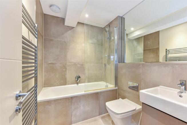 En-Suite Bathroom