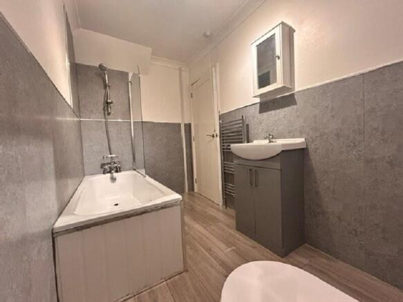 2 bed Terraced for sale Image 6