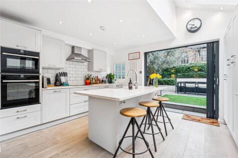 Morrison Street, SW11