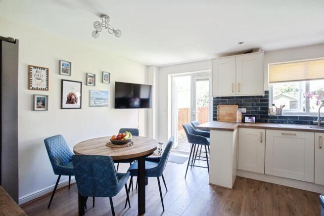 4 bed End of Terrace for sale Image 2