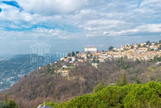 the lake como villa-villa brunate via per civiglio