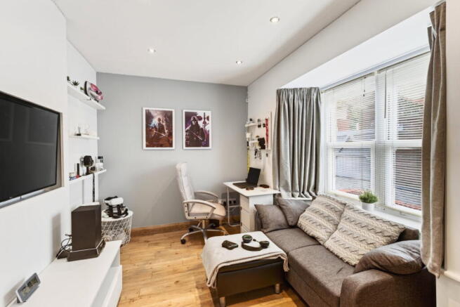 4 bed Detached for sale Image 11