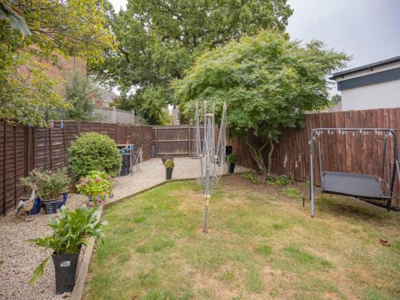 9 Thetford Avenue