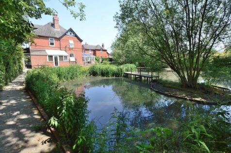 The Vale, 50 Tor O Moor Road, Woodhall Spa