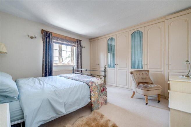 3 bed Detached for sale Image 9