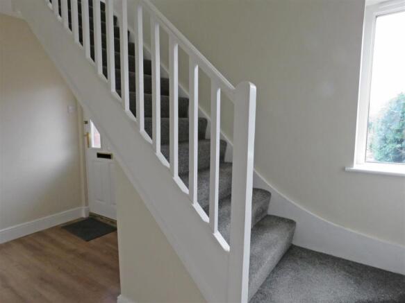 Entrance hall.JPG