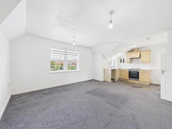 2 bed Flat for sale Image 2