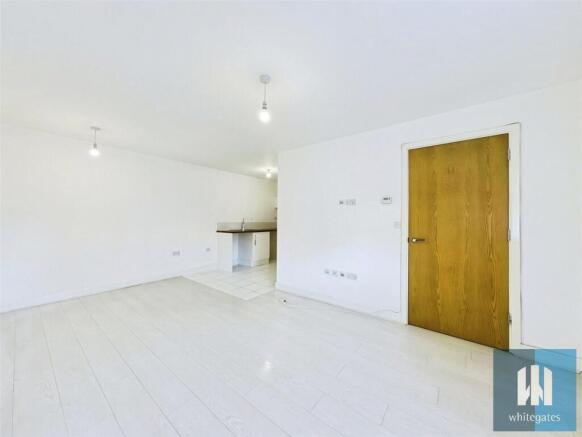 2 bed Terraced to rent Image 7