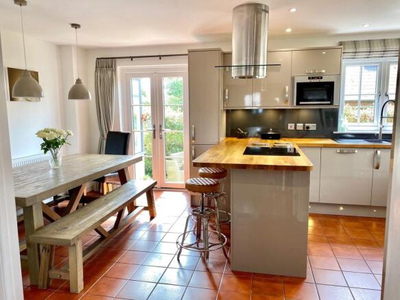 KITCHEN/ DINER