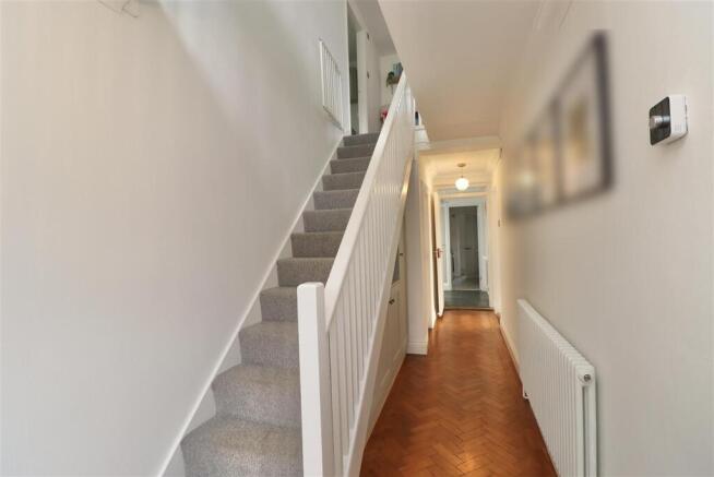 3 bed Detached for sale Image 8