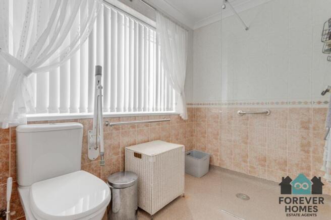 3 bed Detached for sale Image 10