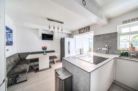 Trinder Road, Barnet, EN5