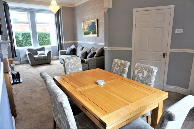 Lounge/Dining Room