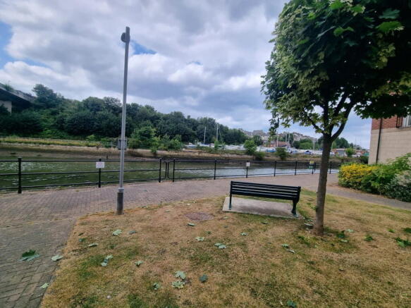 1 bed Ground Flat to rent Image 7