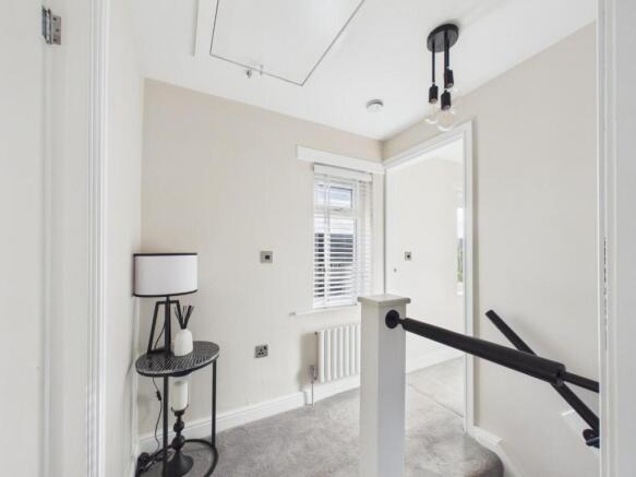 2 bed Town House for sale Image 8