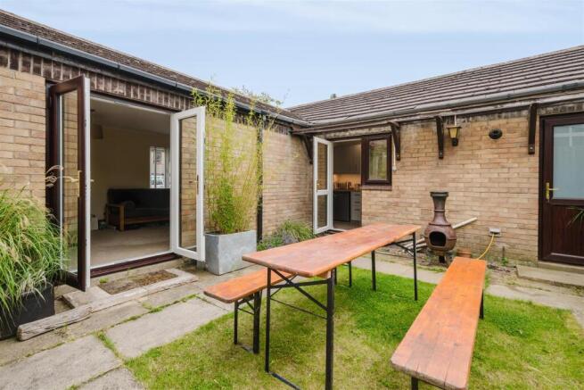 2 bed Detached Bungalow for sale Image 5