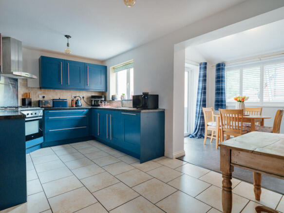Kitchen / Dining Room