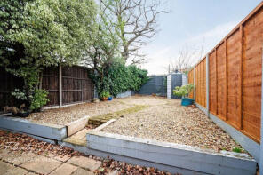 2e, Weigall Road, London SE12 8HE