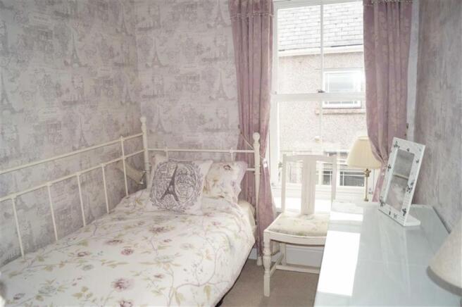 BEDROOM 3 (REAR)