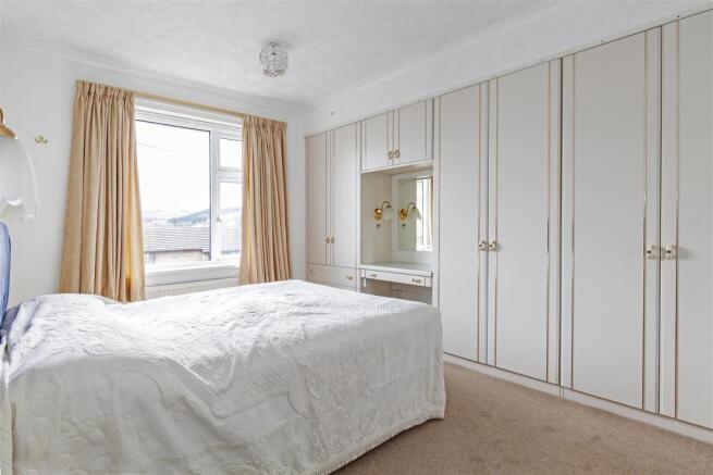 Bedroom 1-1.jpg