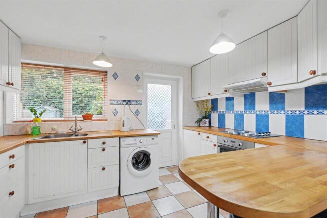 Kitchen_3.jpeg