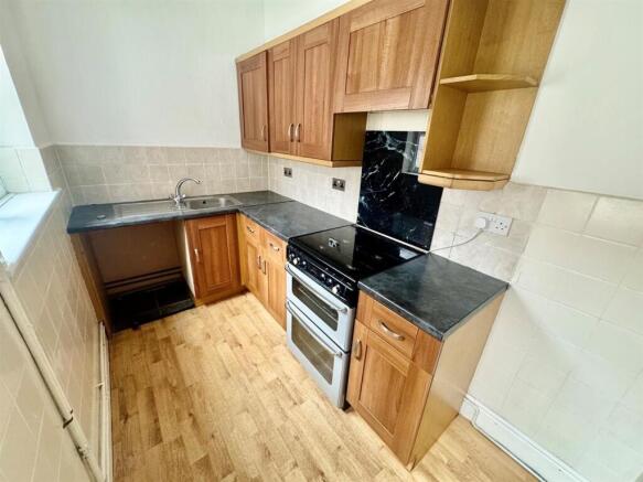 3 bed Terraced for sale Image 4
