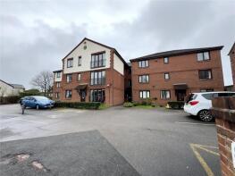 17, Manor Court, Thingwall Road, Irby CH61 3WB