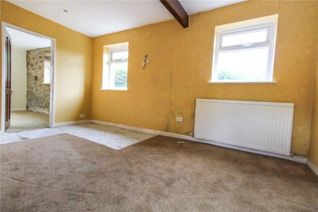 4 bed Detached for sale Image 3