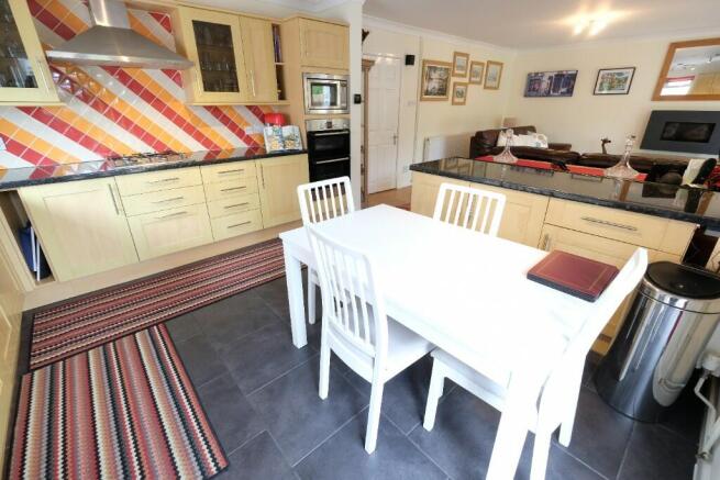 OPEN PLAN ROOM