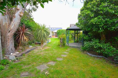Eastbury Avenue, Rochford