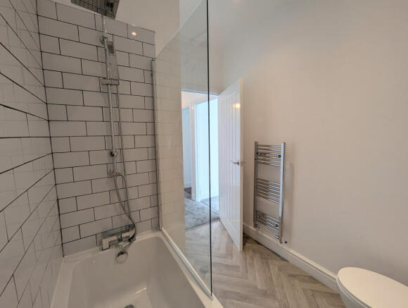 3 bed End of Terrace to rent Image 11