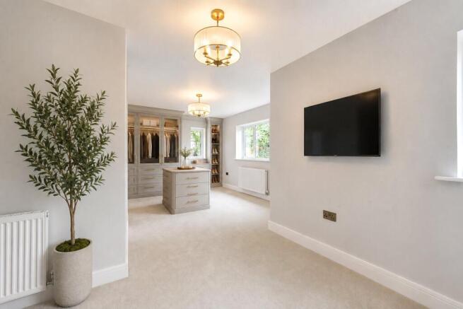 4 bed Detached for sale Image 7