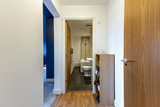 2 bed Flat for sale Image 12