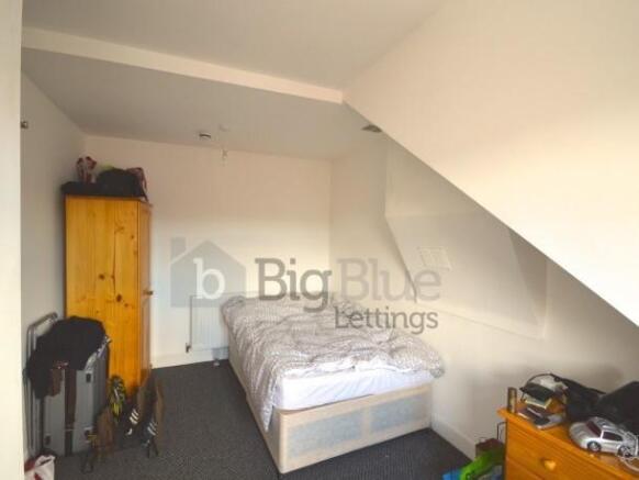 5 bed Terraced to rent Image 9