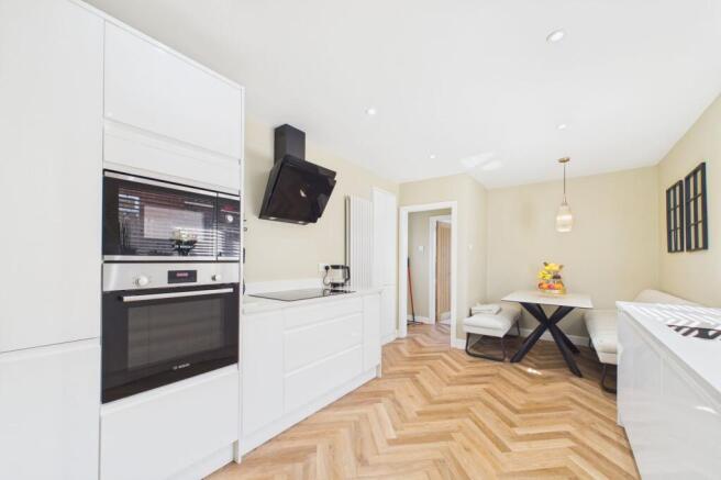 Kitchen / dining room