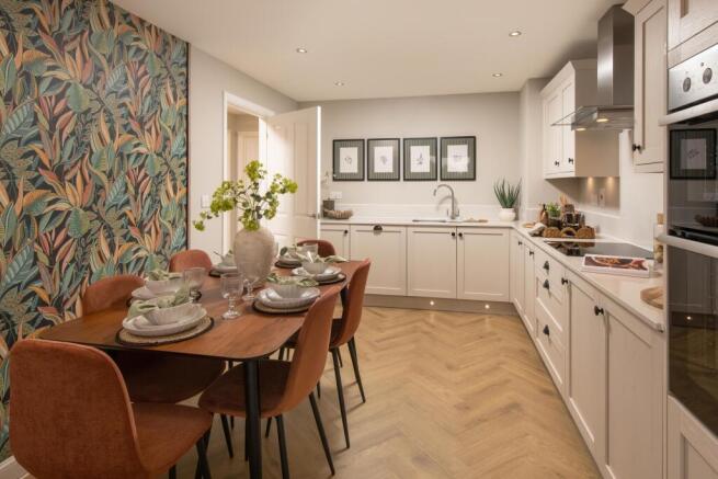ROMAN GARDENS_BAR_TUDELEY_KITCHEN
