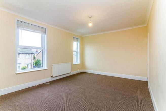 3 bed Terraced to rent Image 5