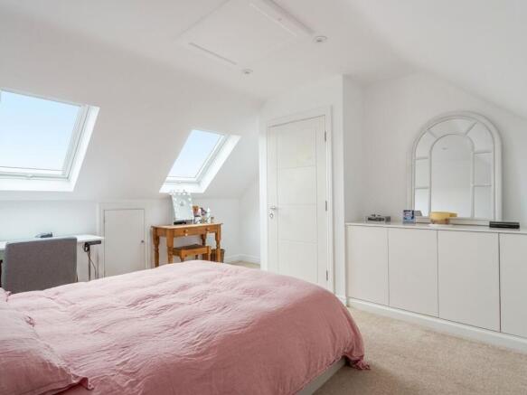 3 bed Semi-Detached for sale Image 5