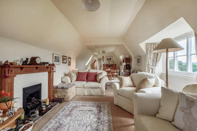 Living / Dining R...