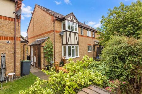 Columbine Close, Bedford, MK41