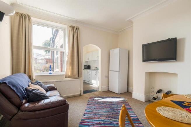 3 bed Terraced for sale Image 4