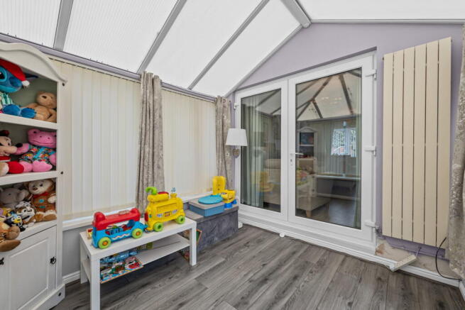 3 bed Semi-Detached for sale Image 11