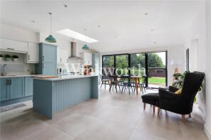7, Dersingham Road, Cricklewood, London NW2 1SN
