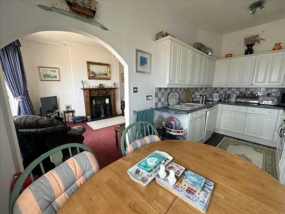 2 bed Flat for sale Image 11