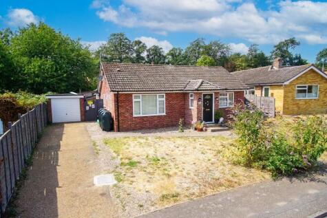 St. Peters Close, Brockdish, Diss