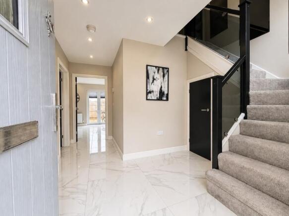 4 bed Detached for sale Image 12