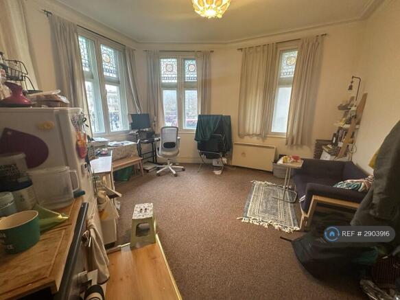 Kitchen / Living Area