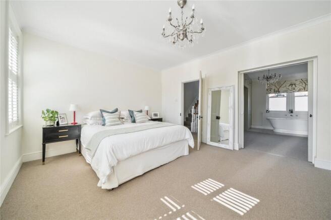 4 bed Terraced for sale Image 9